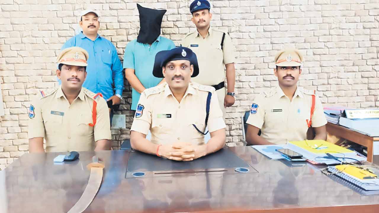 భూ తగాదా కేసులో ఒకరి అరెస్ట్‌