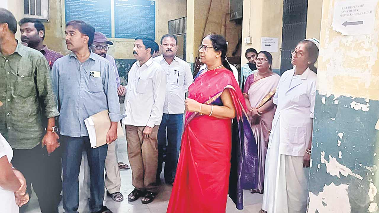 ఈఎస్‌ఐ దవాఖానలో విచారణ