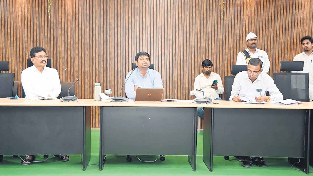 షెడ్యూల్డ్‌ తెగల ప్రాంతాల అభివృద్ధిపై ప్రత్యేక దృష్టి