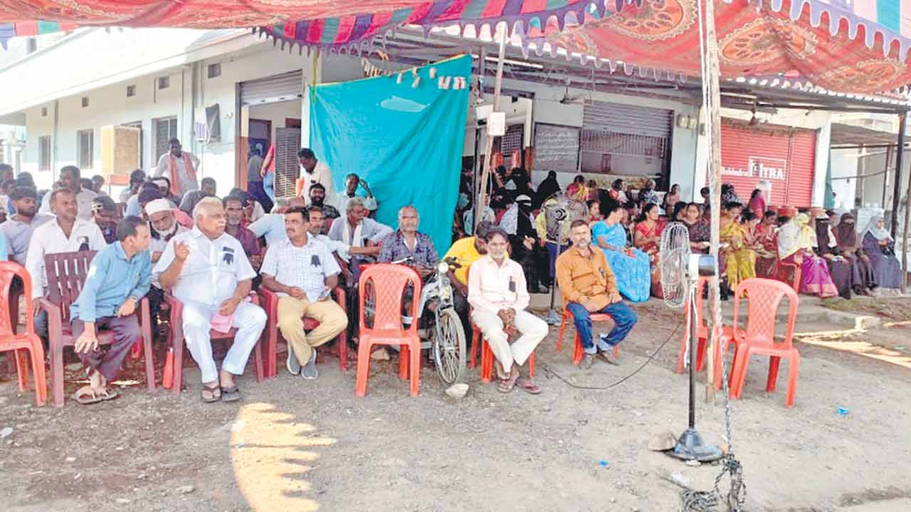 ముదురుతున్న ఎస్పీఎం వివాదం