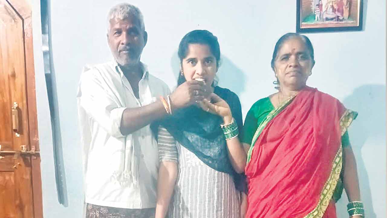 డీఎస్సీ ఫలితాల్లో సత్తా