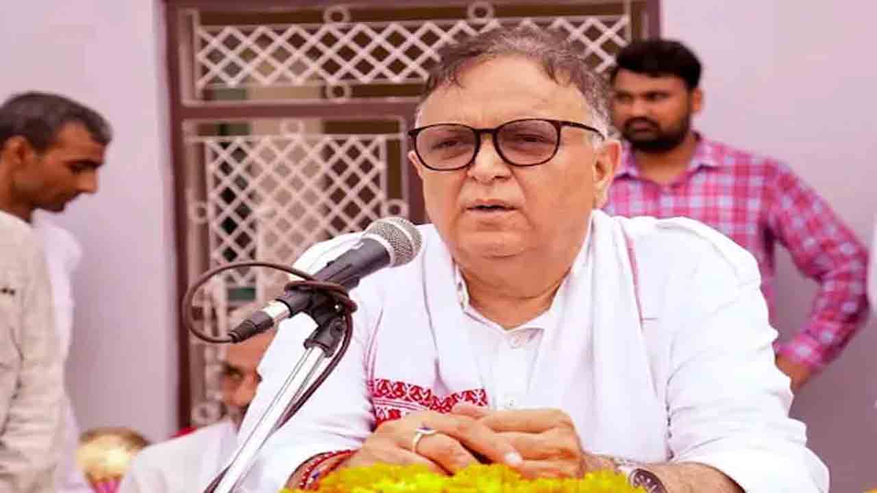 Ajay Singh Yadav | కాంగ్రెస్‌ను వీడిన నేత యూ టర్న్‌.. పుట్టుకతోనే కాంగ్రెస్‌ వాడినంటూ ట్విస్ట్‌