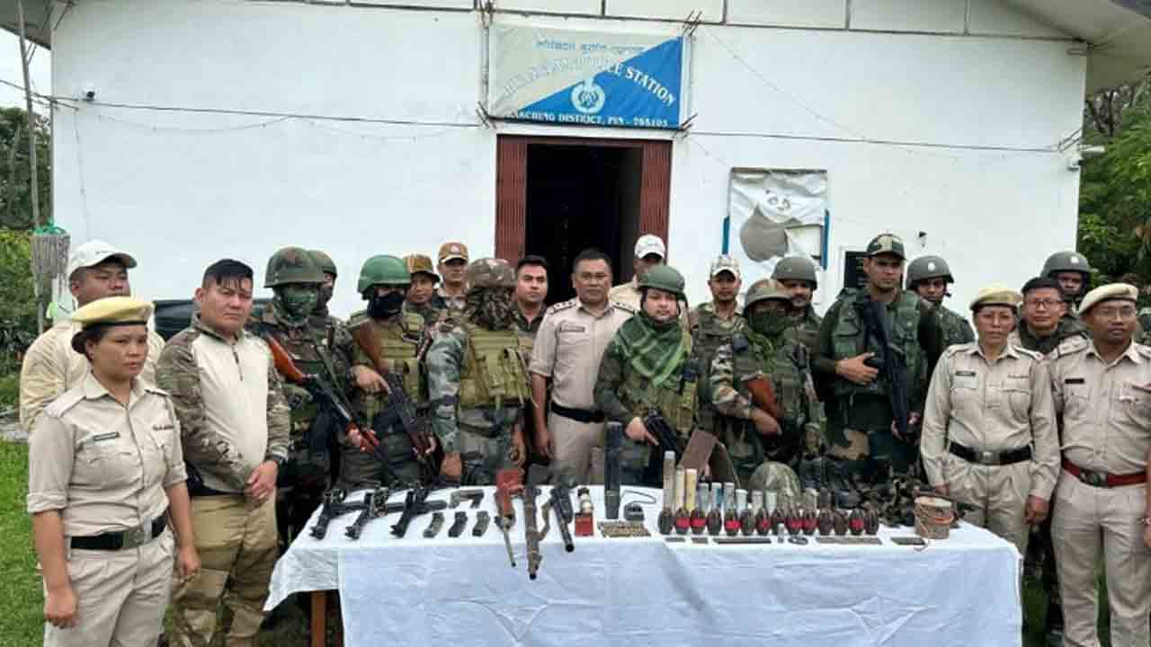 Manipur | మణిపూర్‌లో భారీగా ఆయుధాలు లభ్యం.. తనిఖీల సందర్భంగా పోలీసులు స్వాధీనం