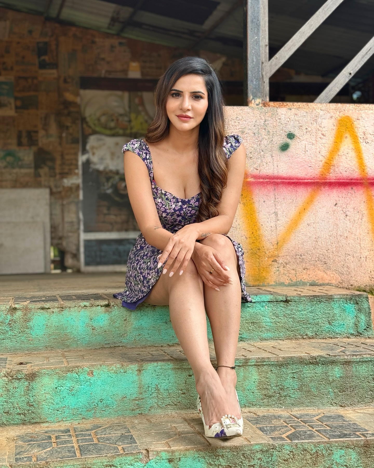 Ashu Reddy (24)