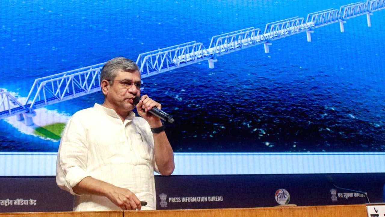 Special Trains | దీపావళి, ఛట్‌పూజకు 2వేల ప్రత్యేక రైళ్లు.. వెల్లడించిన రైల్వేమంత్రి అశ్వినీ వైష్ణవ్‌