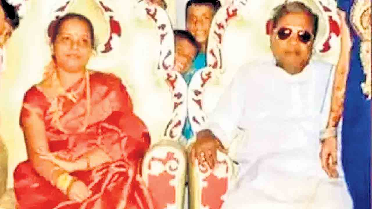 ముడా స్కామ్‌లో సిద్ధరామయ్య భార్య విచారణ