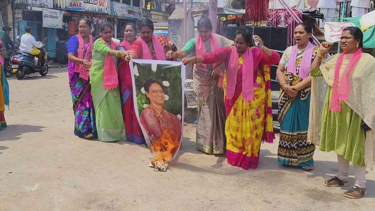 సమాజం సిగ్గుపడేలా సురేఖ వ్యాఖ్యలు