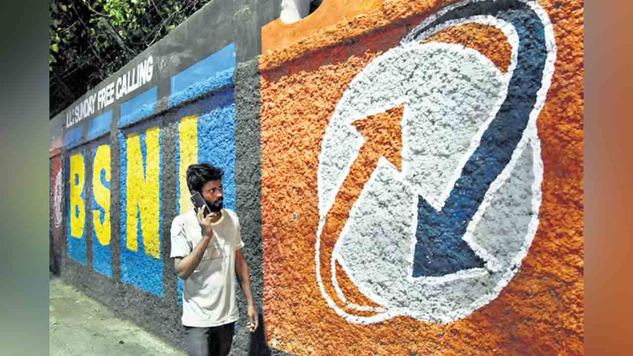 BSNL | వరుసగా రెండో నెలలోనూ భారీగా పెరిగిన బీఎస్ఎన్ఎల్ సబ్‌స్క్రైబర్లు.. జియో ఎయిర్ టెల్‌లకు తప్పని డిక్లైన్