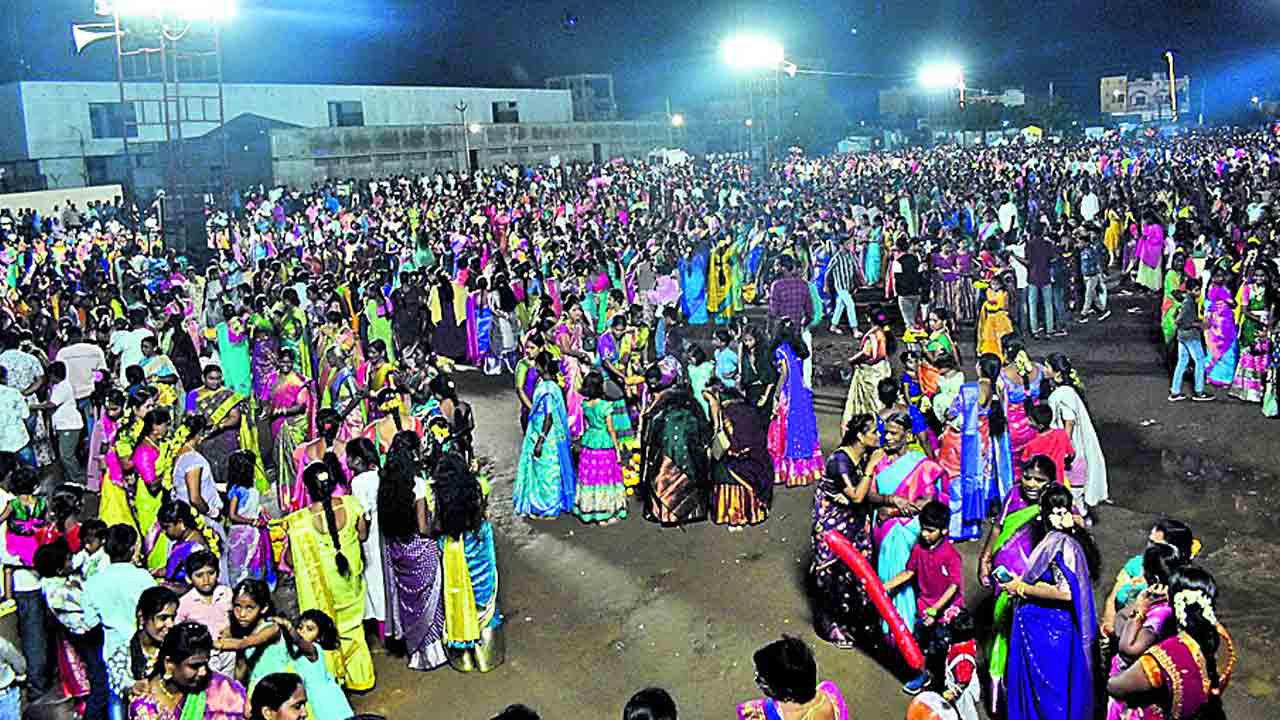 నాటి వైభవమేది ?