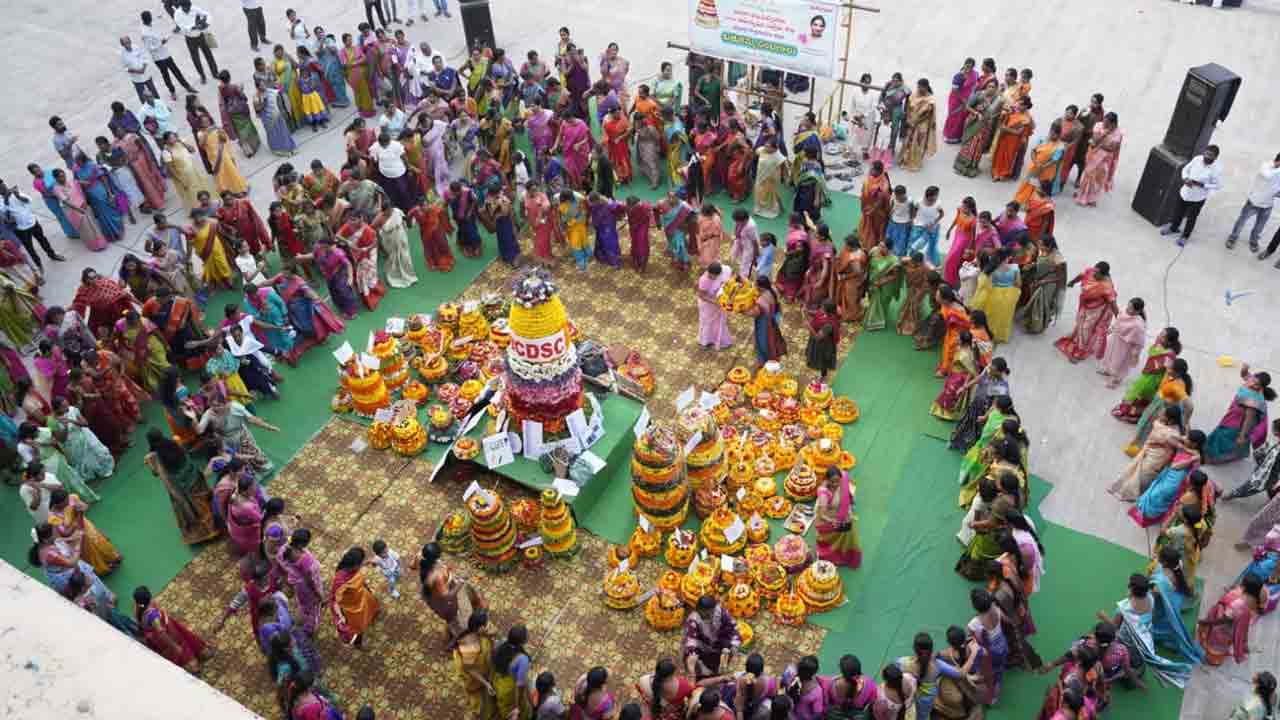 బతుకమ్మంటే భారమా ?