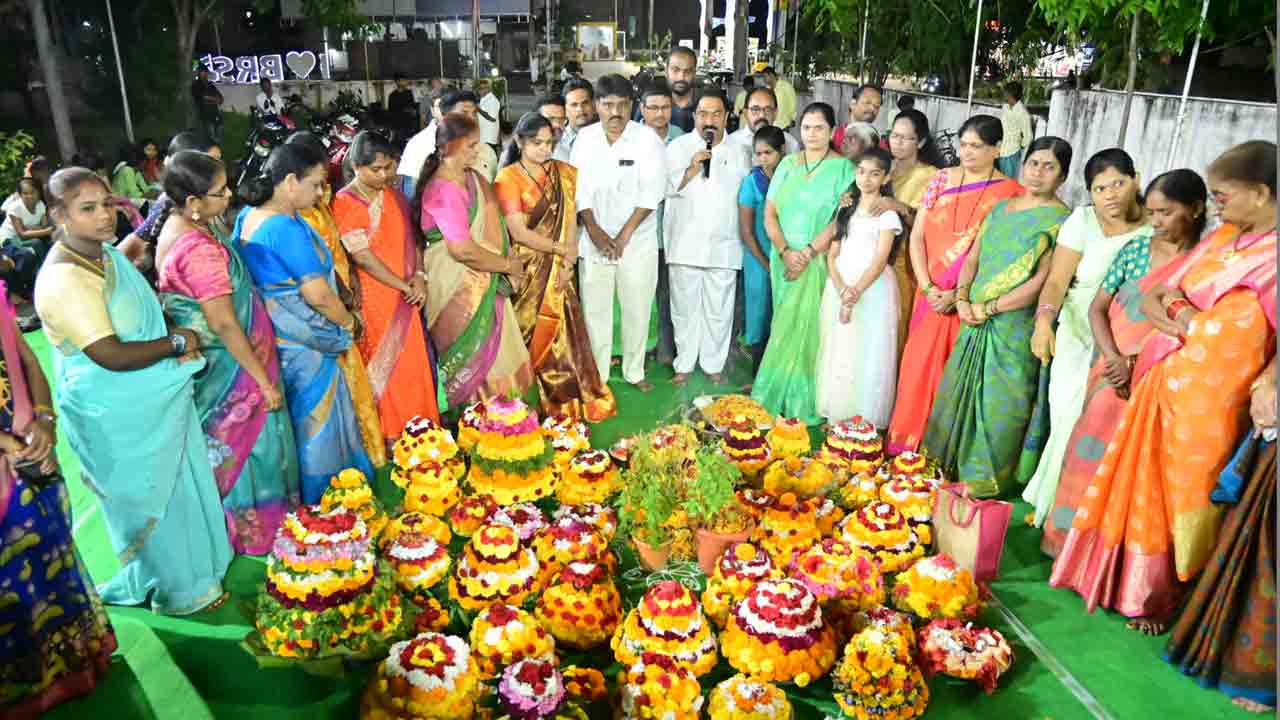 సంసృతీ సంప్రదాయాలకు ప్రతిరూపం బతుకమ్మ పండుగ