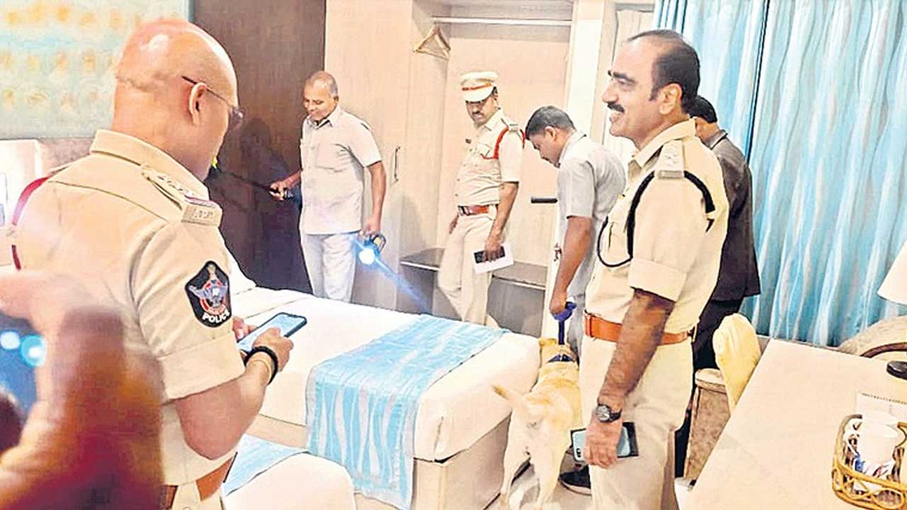 Bomb Threat | హోటళ్లకు బాంబు బెదిరింపు.. ఉలిక్కిపడ్డ తిరుపతి