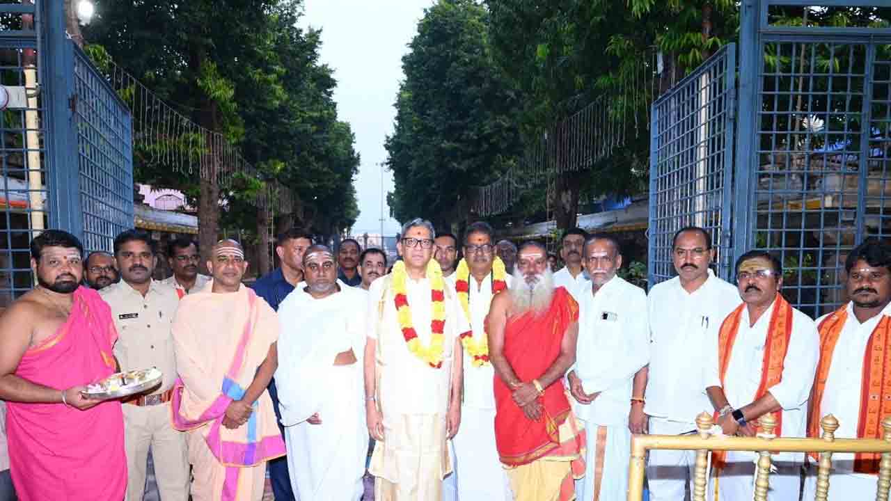 Srisailam | శ్రీశైలం మల్లన్న సన్నిధిలో మాజీ సీజేఐ ఎన్వీ రమణ