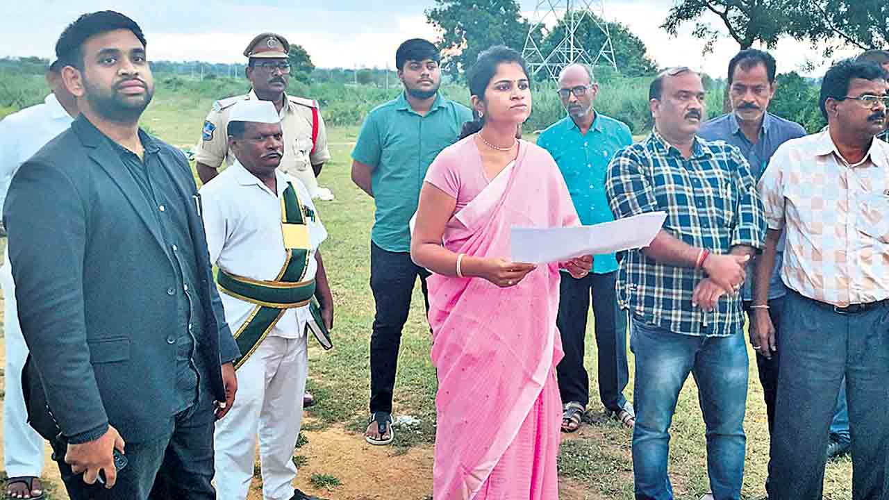 ఇంటిగ్రేటెడ్ స్కూల్కు స్థల పరిశీలన