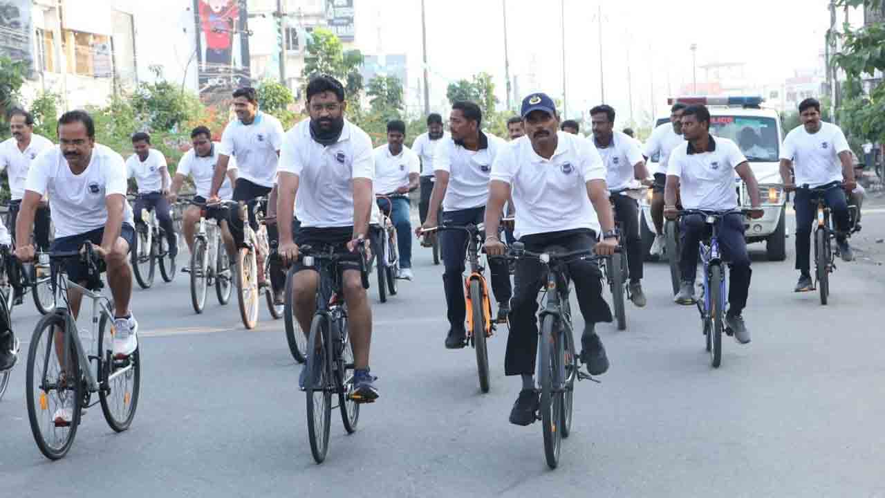 అమరవీరుల త్యాగాలను మరువొద్దు