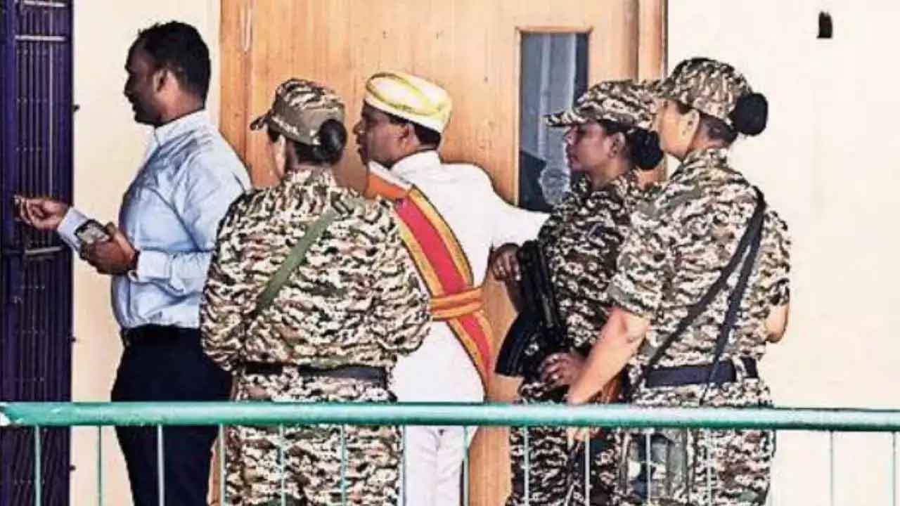 ముడా ఆఫీసులో రెండో రోజూ ఈడీ తనిఖీలు