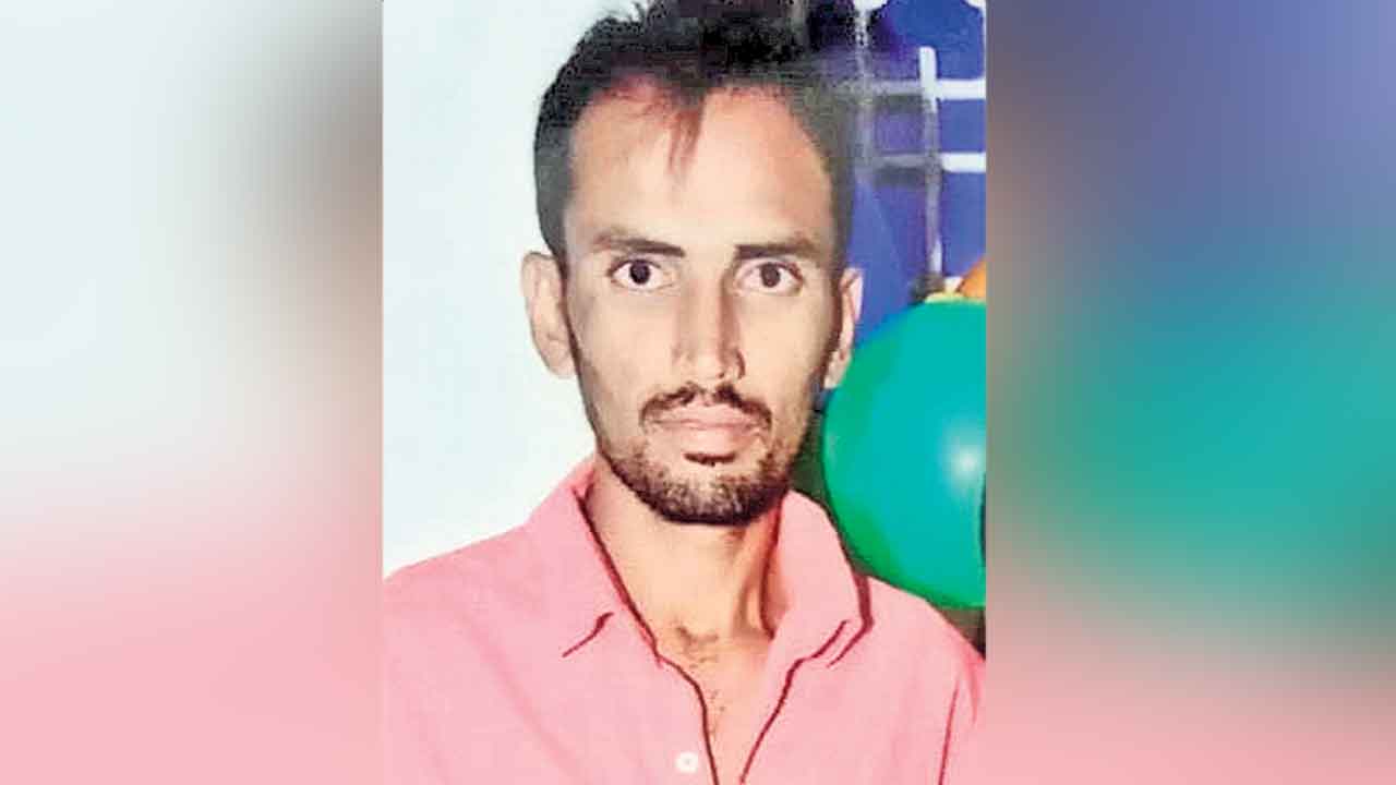 వాగులో కొట్టుకుపోయిన ఎడ్లబండి