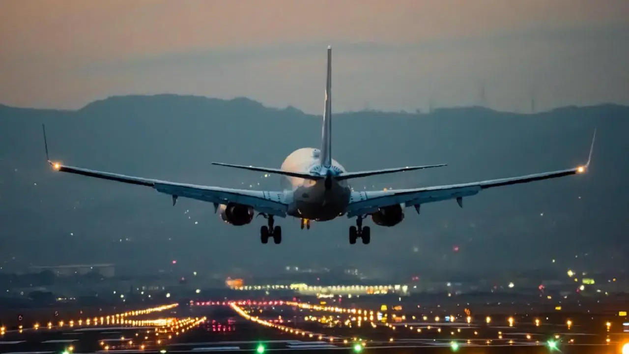 Bomb Threat | విమానాలకు బాంబు బెదిరింపుల వెనుక మహారాష్ట్ర వ్యక్తి..! ఉగ్రవాదంపై పుస్తకం రాశాడట..!