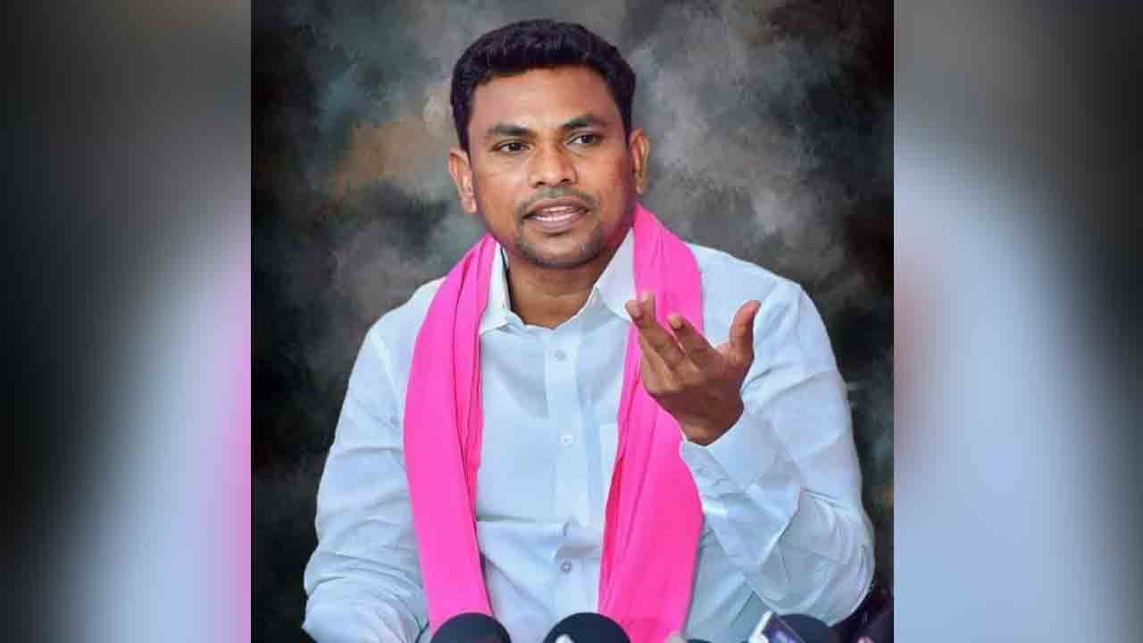 మంత్రి సురేఖను బర్తరఫ్‌ చేయాలి: రేగా