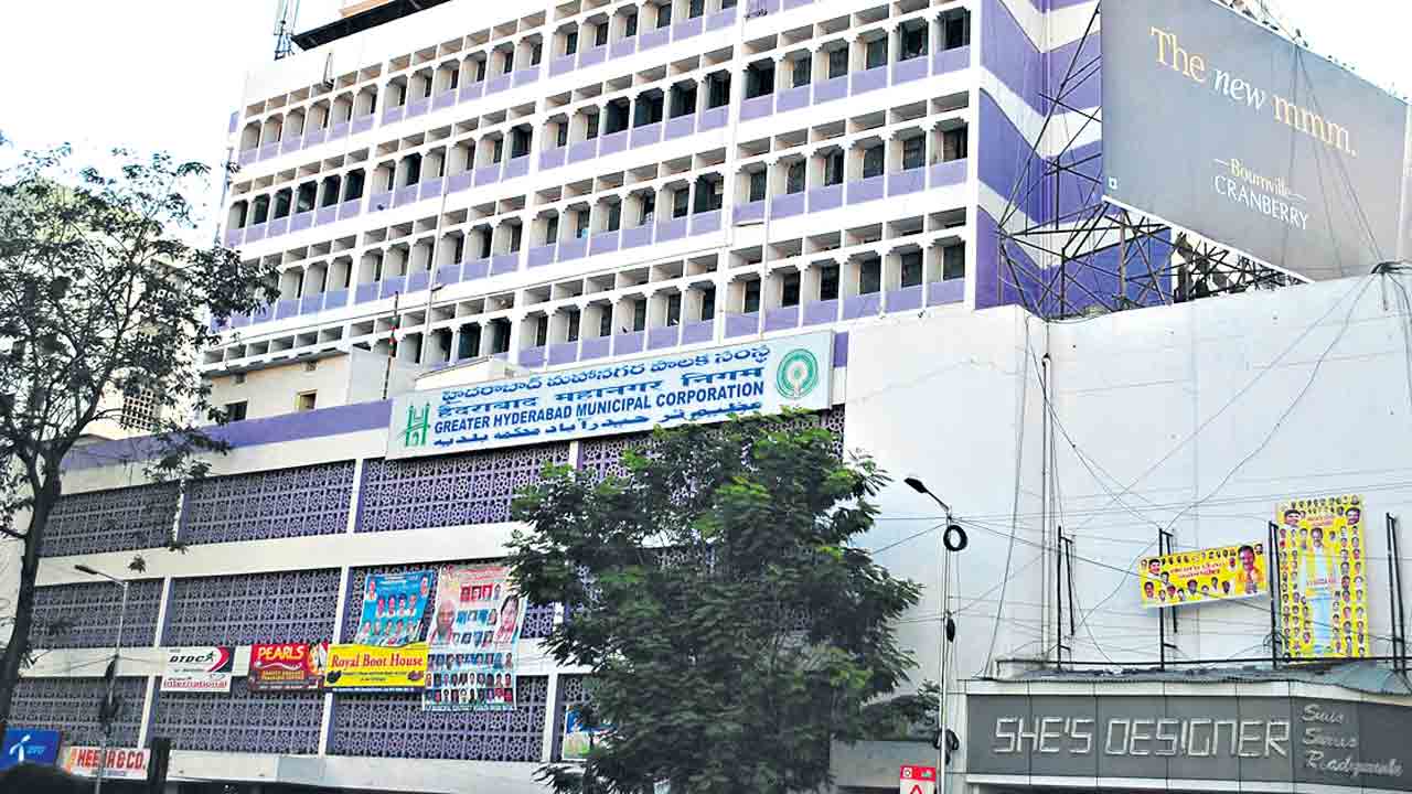 నా క్లాస్‌మెట్‌.. బదిలీ ఆపండి..!