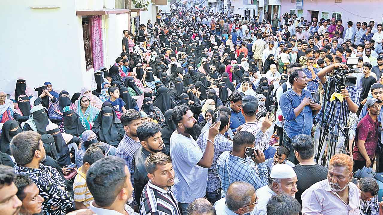 HYDRAA | నిర్మాణరంగంలో తీవ్ర సంక్షోభం.. హైడ్రాతో భయభ్రాంతుల్లో బిల్డర్లు, కొనుగోలుదారులు