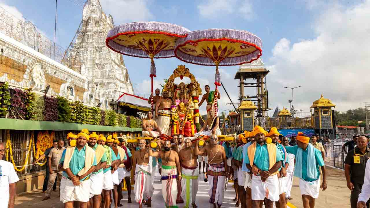 Tirumala | కోదండ రాముడిగా భక్తులకు అభయమిచ్చిన తిరుమల శ్రీవారు