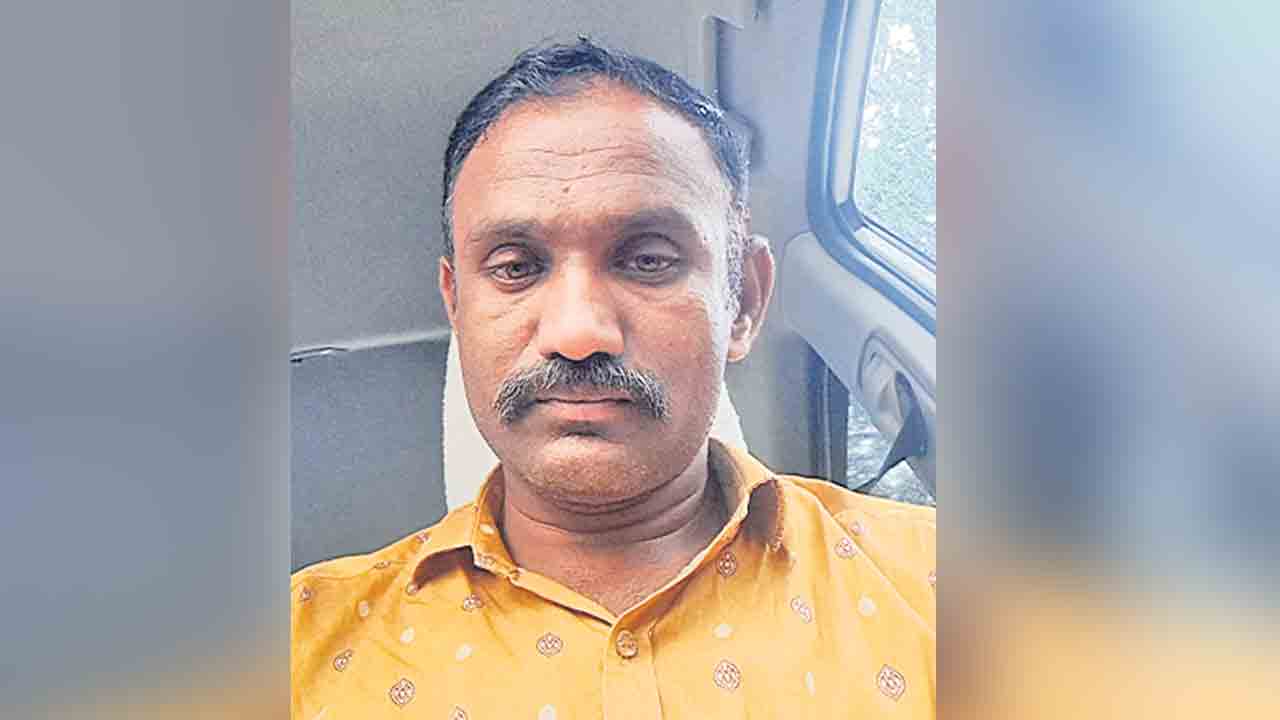 ఆర్థిక ఇబ్బందులతో హోంగార్డు ఆత్మహత్య