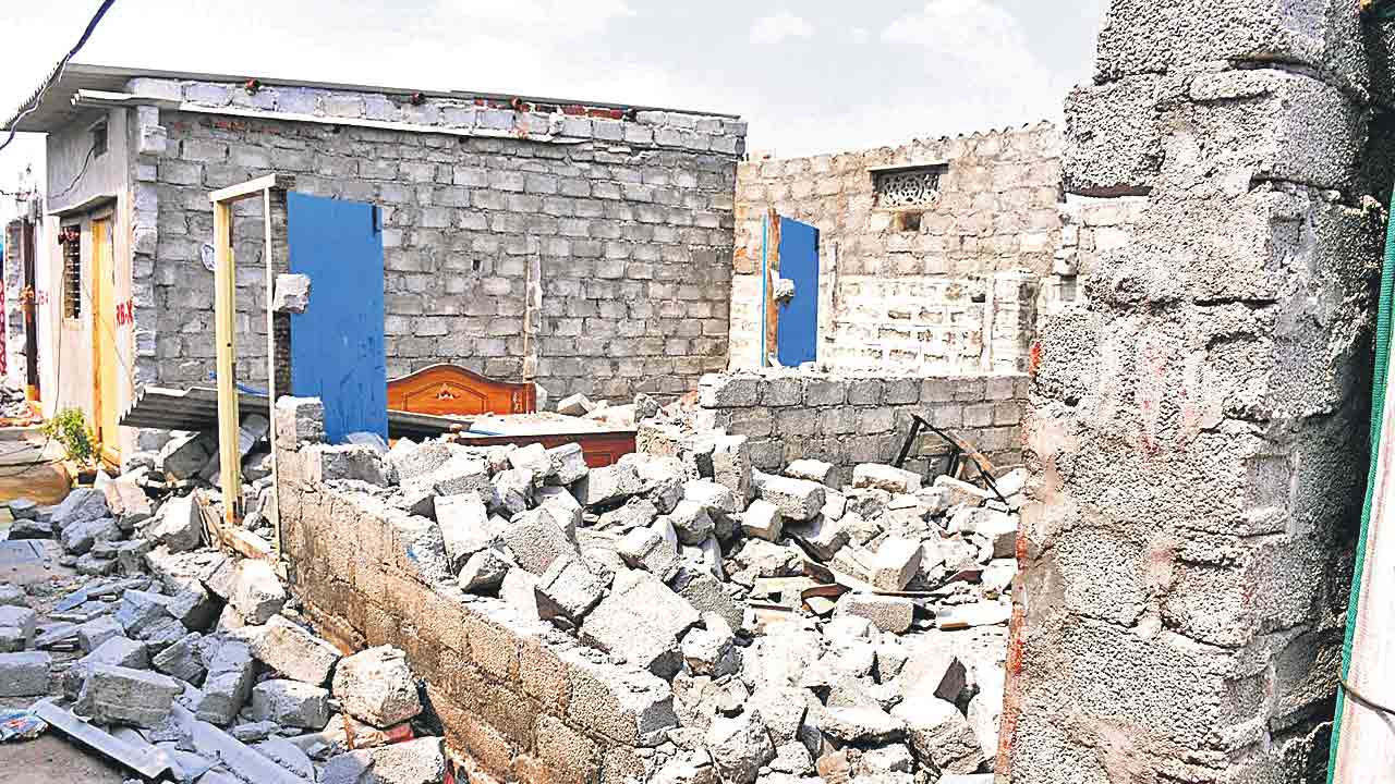 Operation Musi | ప్రభుత్వం చెబుతున్నదొకటి, చేస్తున్నది ఇంకోటి.. ముసారాంబాగ్‌లో మూసీ వెతలు