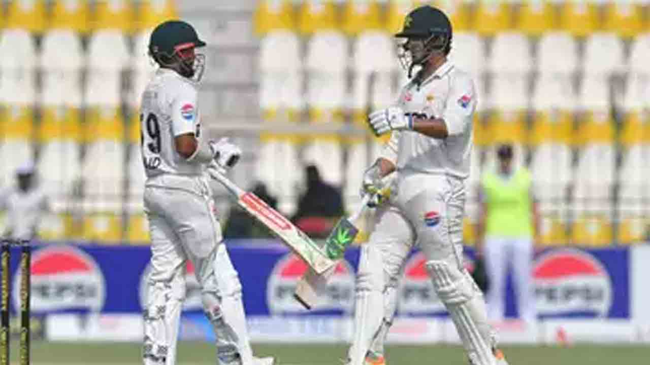 మనన్‌ అజేయ సెంచరీ