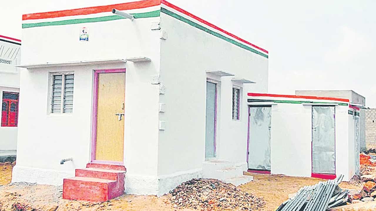 కాంగ్రెస్‌కు తలనొప్పిగా ఇందిరమ్మ కమిటీలు