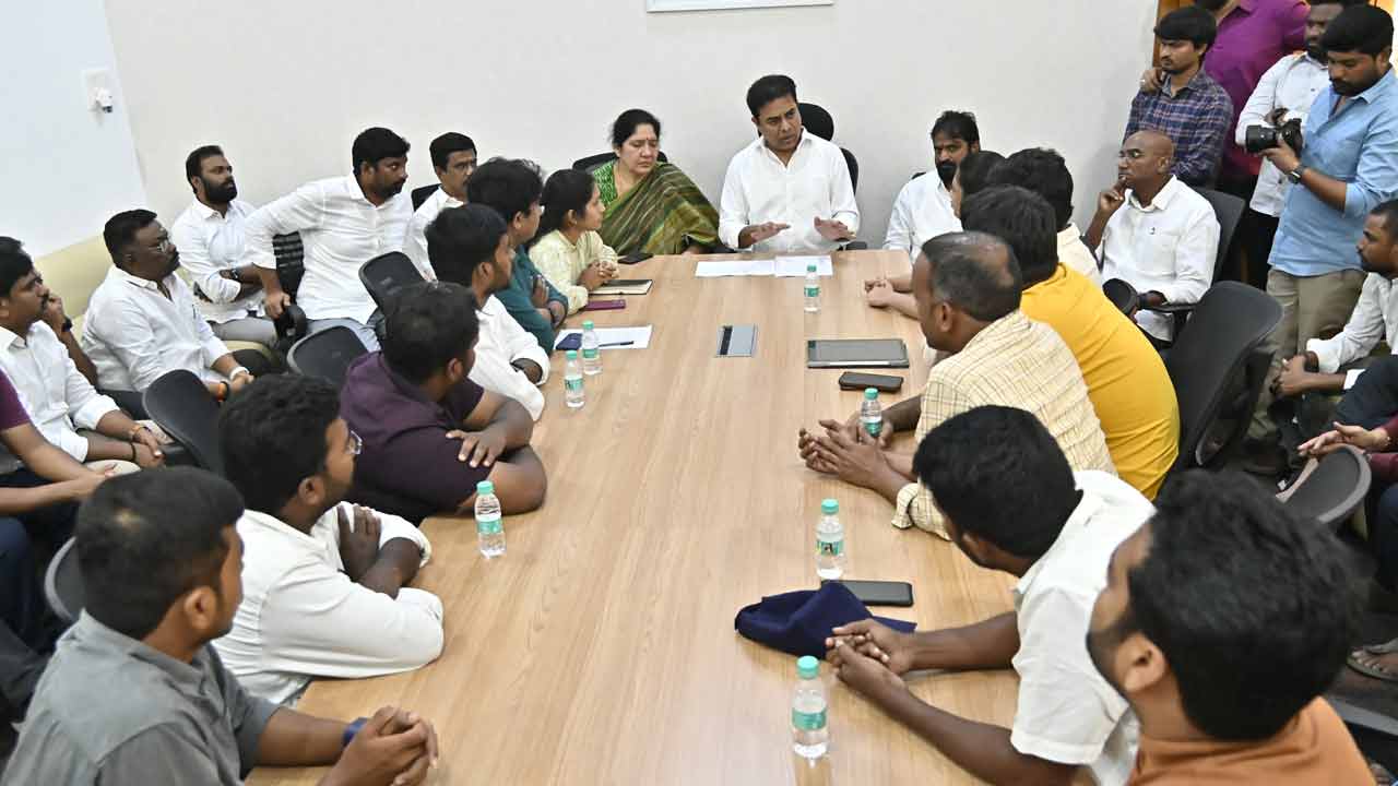 గ్రూప్‌-1 డిమాండ్లను పరిశీలించాలి