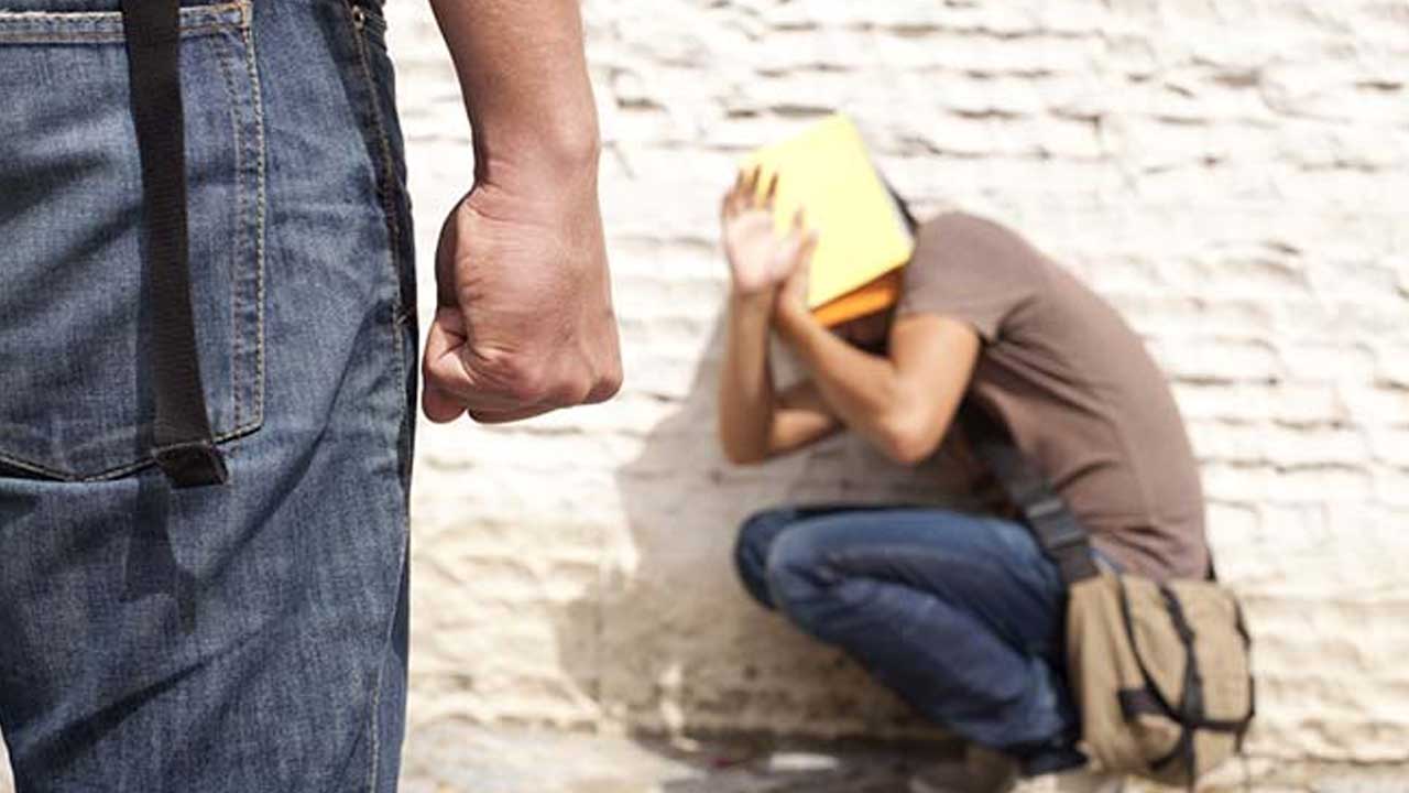 Birthday Party | బర్త్‌డే పార్టీకి పిలిచి బట్టలిప్పమన్నారు.. ఆ తర్వాత ఏం జరిగిందంటే..