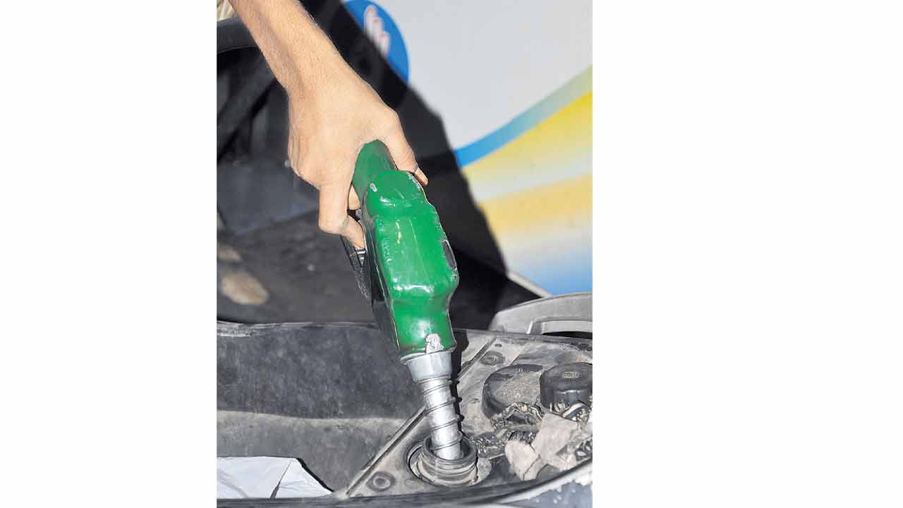 బంకుల్లో ‘స్మార్టుగా’ మోసాలు