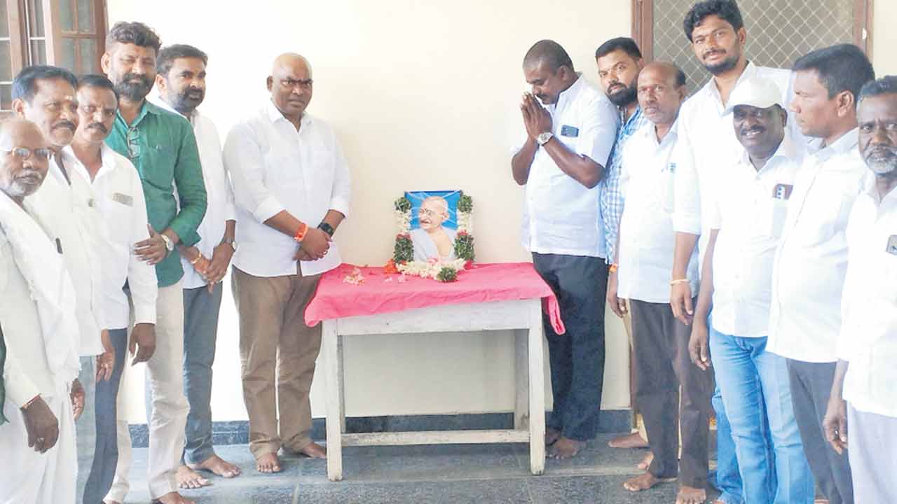 హామీలు ఇంకెప్పుడు అమలు చేస్తరు?