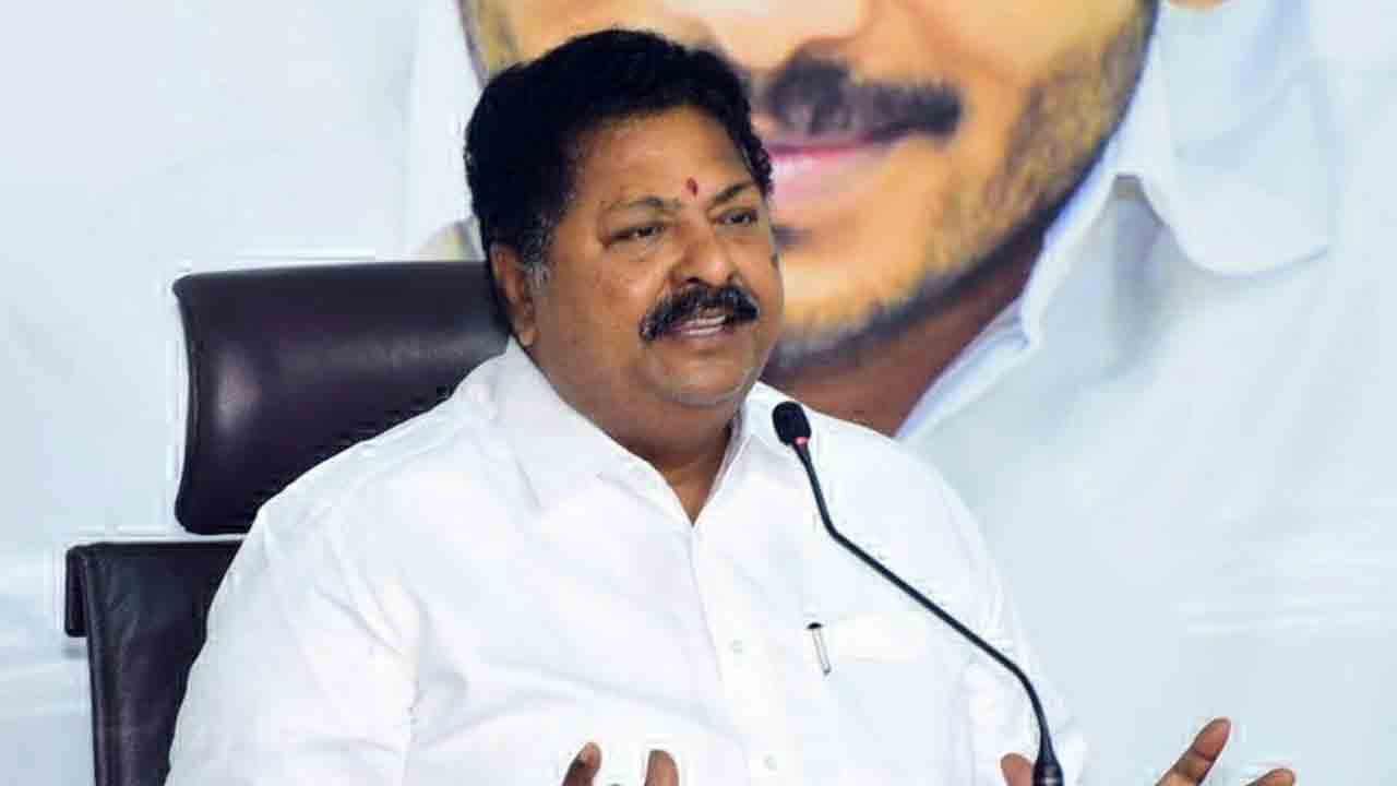 Ex-minister Karumuri | ఏపీని కేంద్రానికి తాకట్టుపెట్టిన చంద్రబాబు : మాజీ మంత్రి విమర్ష