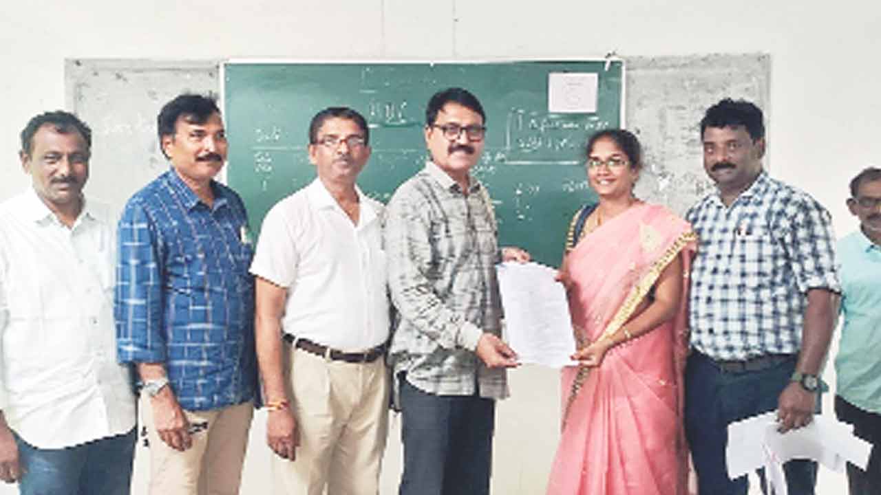 సందిగ్ధం నడుమ కౌన్సెలింగ్‌