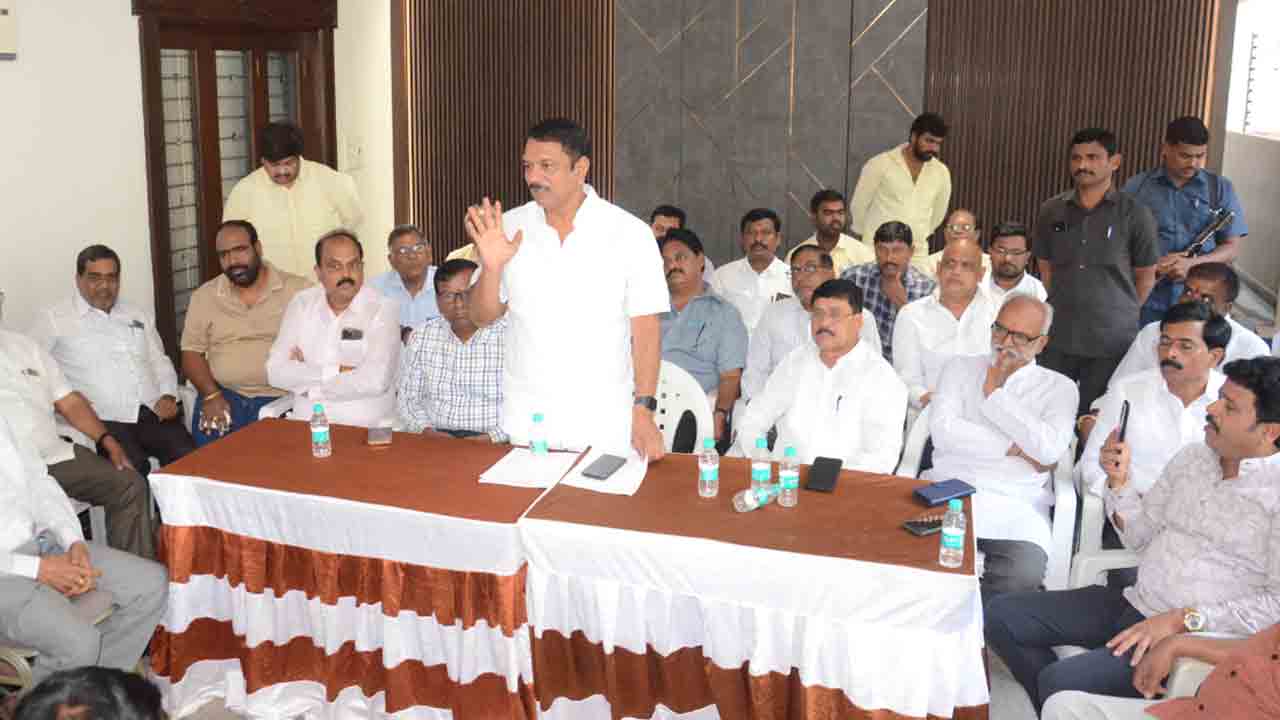 MLA Sudhir Reddy | కాంగ్రెస్ ప్రభుత్వ అసమర్థత వల్లే 118 జీవో పెండింగ్ : ఎమ్మెల్యే సుధీర్రెడ్డి