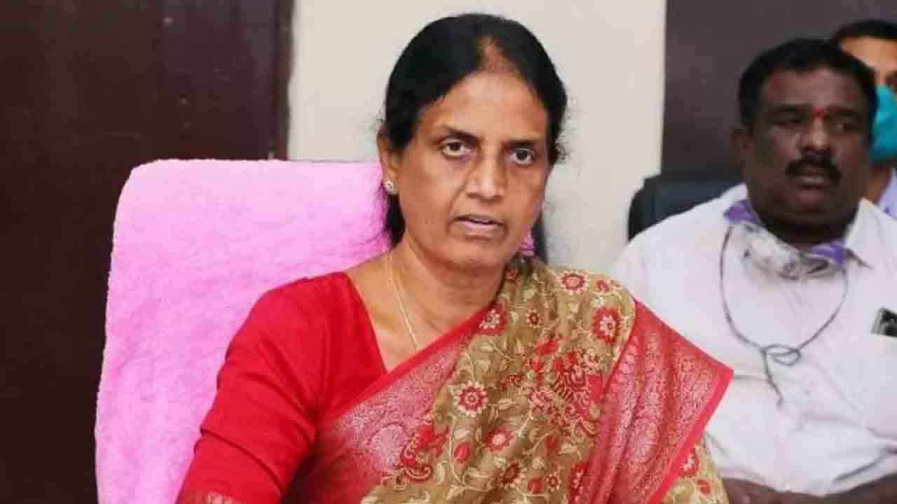 పోలీసుల జీవితాలతో ఆటలా?