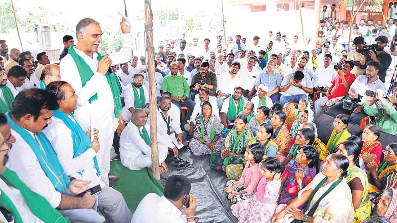 భూబాధితులు అధైర్యపడొద్దు