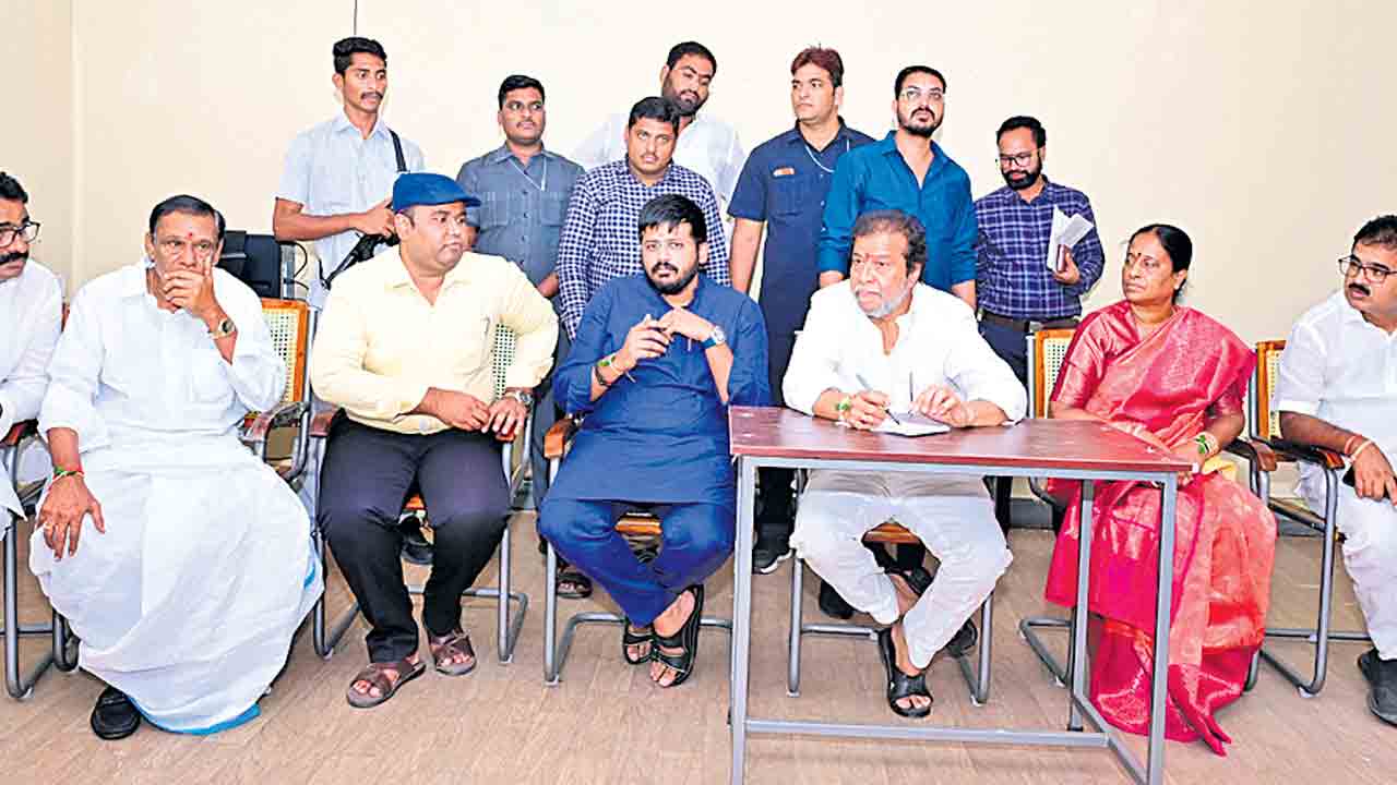 ధాన్యం పక్కాగా సేకరించాలి