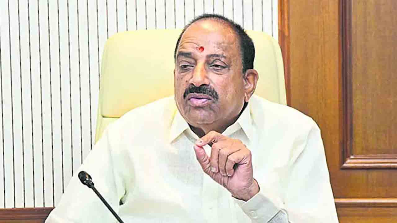 పత్తి రైతులకు వాట్సాప్‌ సేవలు
