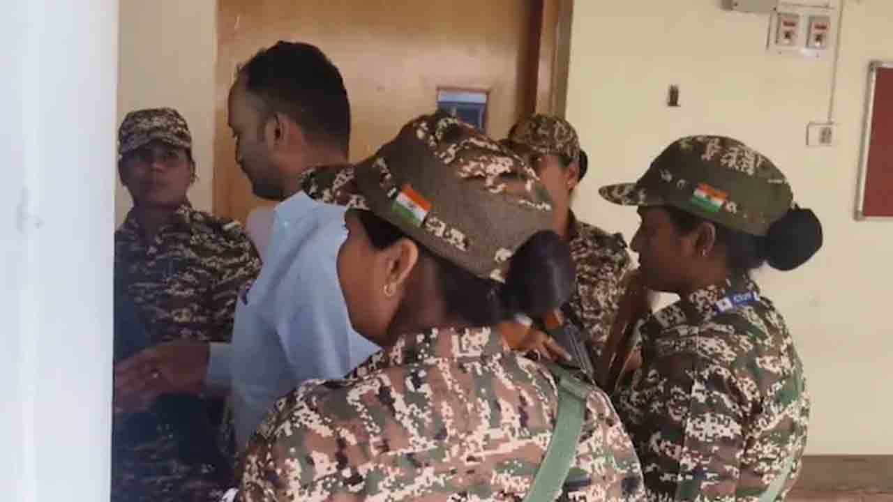 MUDA | ముడా కార్యాలయంలో ఈడీ సోదాలు.. అధికారులను ప్రశ్నిస్తున్న దర్యాప్తు బృందం