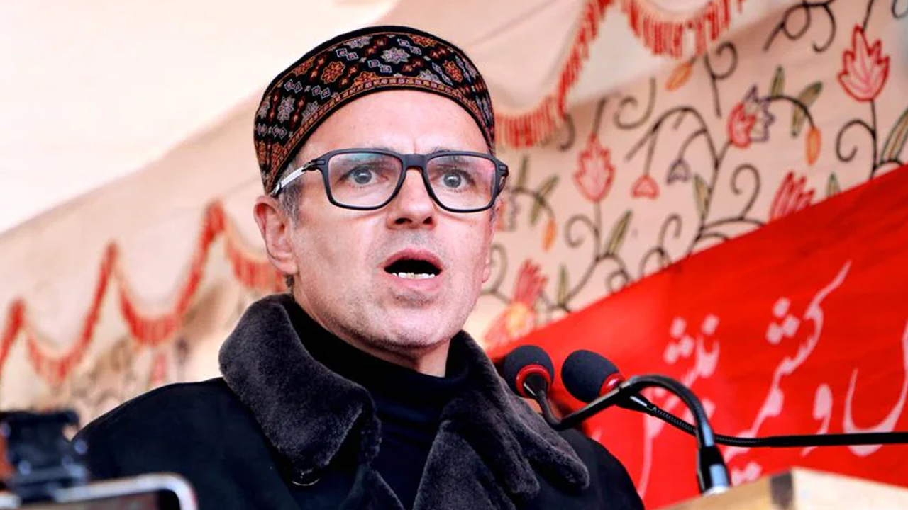 Omar Abdullah | ఆర్టికల్‌ 370ని పునరుద్ధరించాలని బీజేపీని కోరడం మూర్ఖత్వం : ఒమర్‌ అబ్దుల్లా