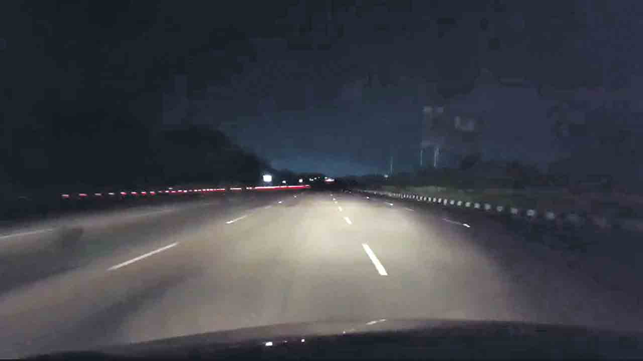 ORR | అంధకారంలో ఔటర్‌.. నిర్వహణ లోపంతో వెలగని వీధి దీపాలు