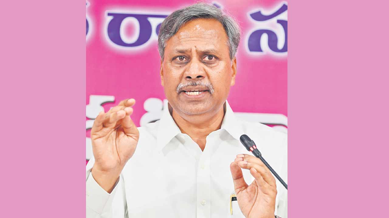 కాంగ్రెస్‌వి కుట్రపూరిత రాజకీయాలు