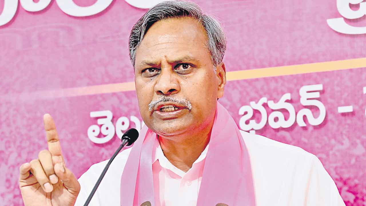 ఎగవేతలకు కేరాఫ్‌ కాంగ్రెస్‌