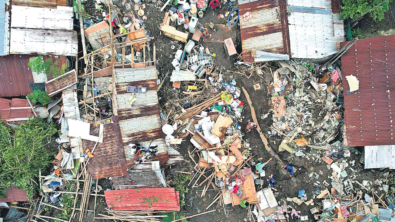 ఫిలిప్పీన్స్‌లో తుఫాను బీభత్సం