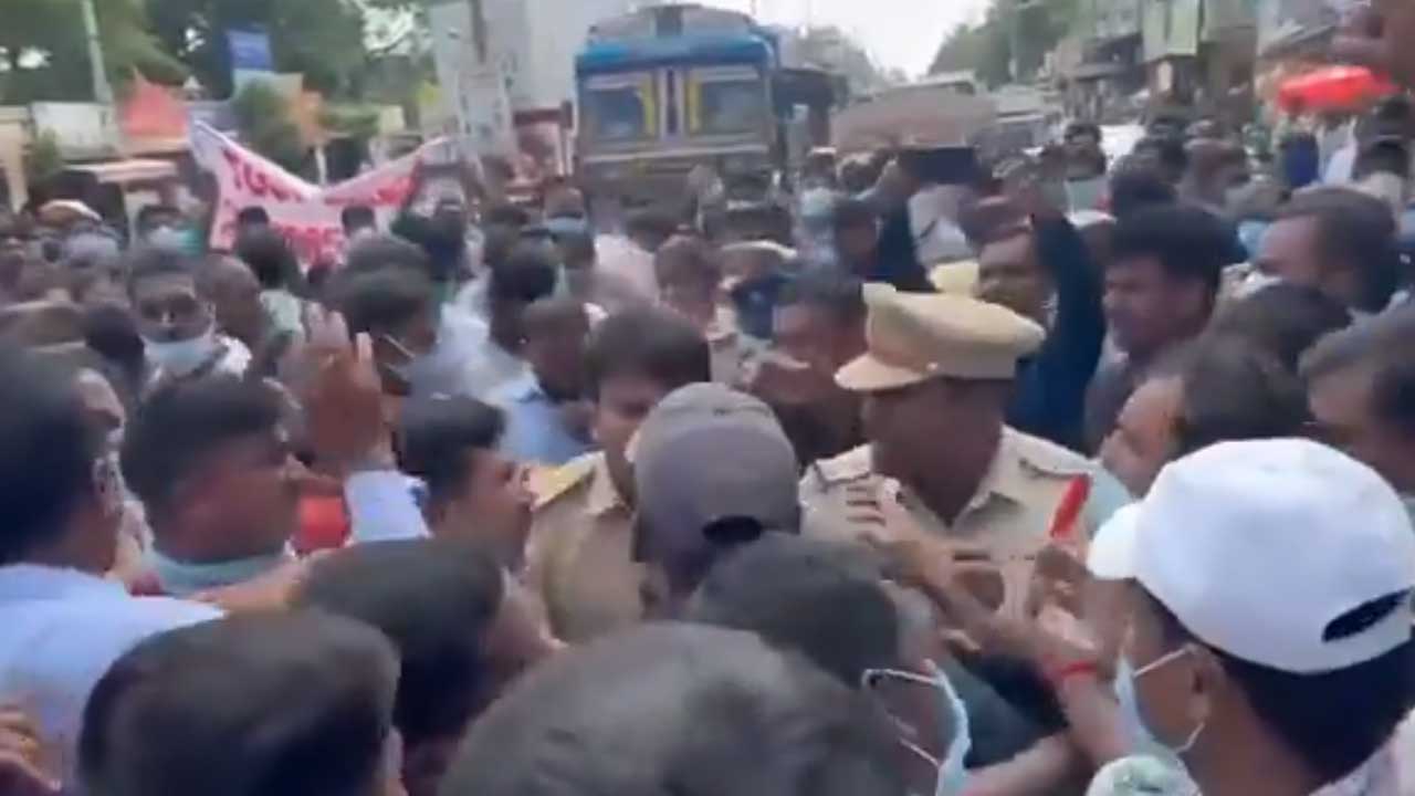 Battalion Police | పోలీస్‌ Vs పోలీస్‌.. ఇబ్రహీంపట్నంలో డీసీపీతో బెటాలియన్‌ పోలీసు కుటుంబ సభ్యుల వాగ్వాదం