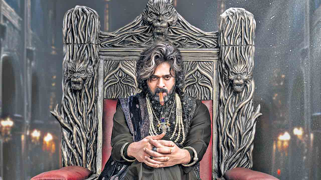 Raja Saab | సింహాసనంపై రాజాసాబ్‌.. వింటేజ్‌ లుక్‌లో ప్రభాస్‌