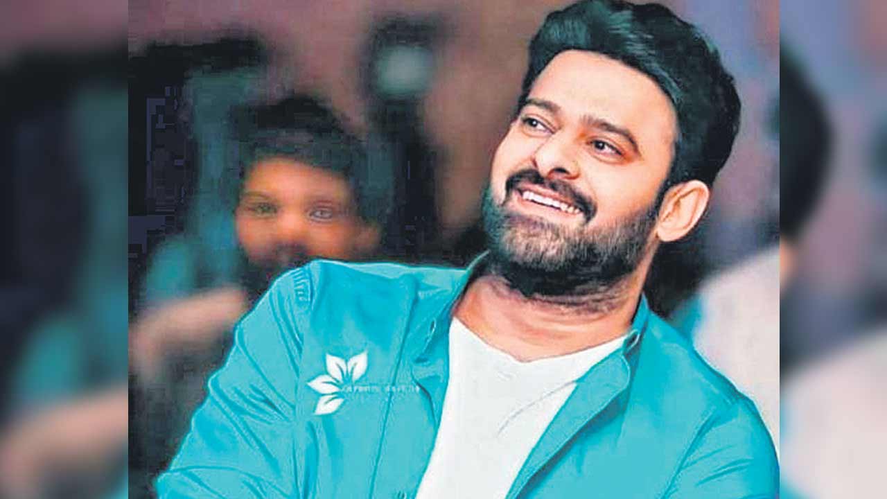 Prabhas injured | సినిమా షూటింగ్‌లో ప్రభాస్‌కు గాయం.!